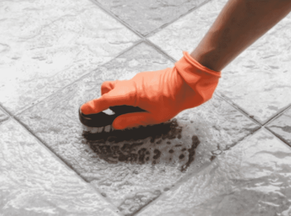 Pulire il pavimento in gres porcellanato opaco: 3 step da seguire